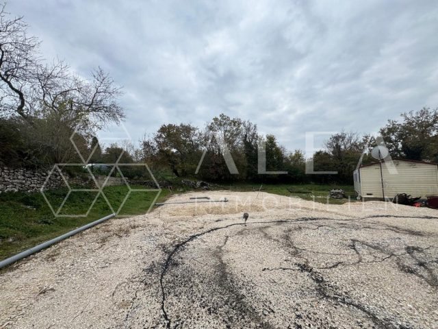 Land for sale 850 m² – Labin