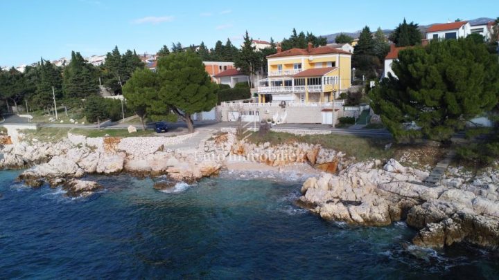 Kuća na prodaju 420 m² – Novi Vinodolski