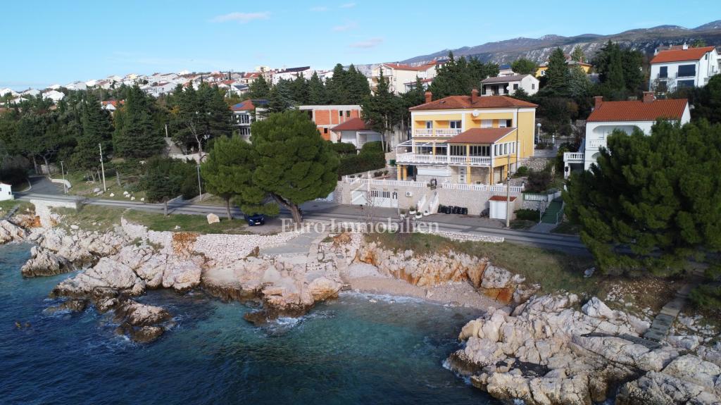 Hiša Na predaj - PRIMORSKO-GORANSKA NOVI VINODOLSKI