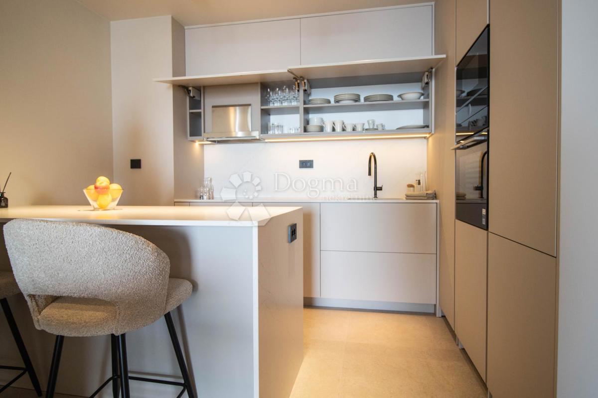 Flat For rent - SPLITSKO-DALMATINSKA SPLIT