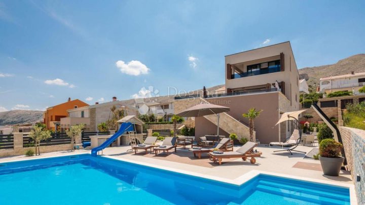 House for sale 350 m² – Pag