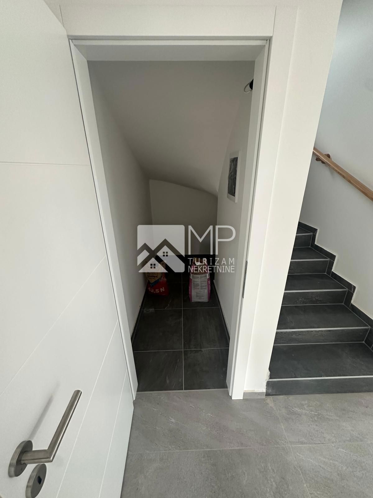 House For sale - ISTARSKA MEDULIN