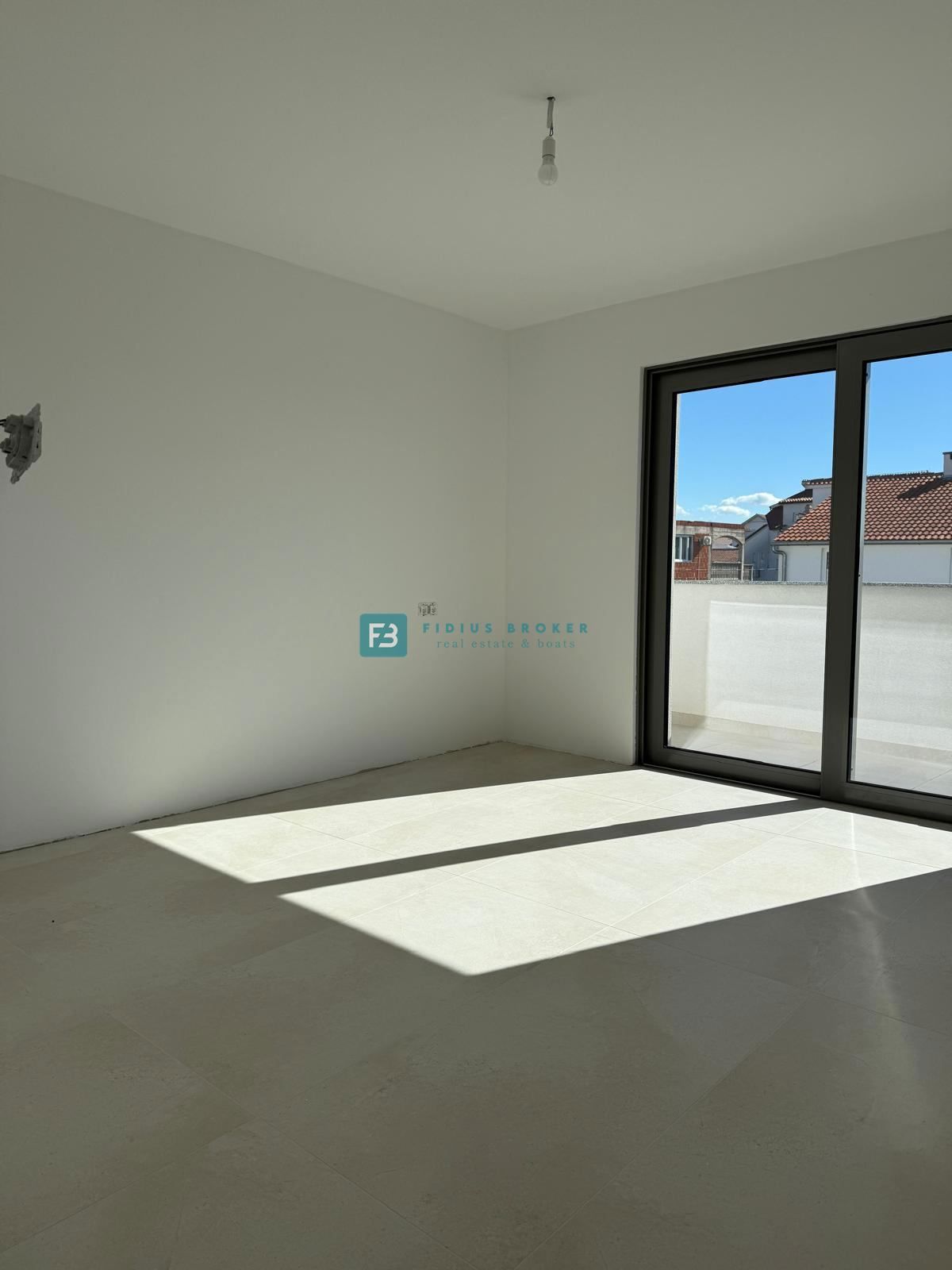 House For sale - ŠIBENSKO-KNINSKA VODICE
