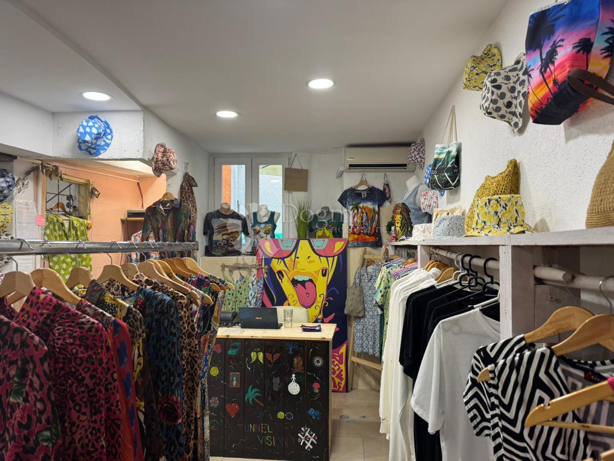 Poslovni prostor Na prodaju - ISTARSKA ROVINJ