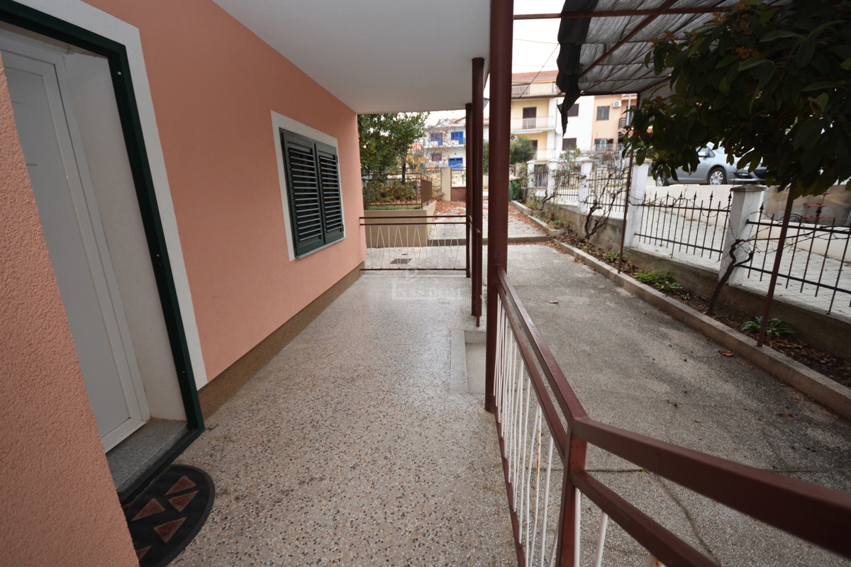 House For sale - ŠIBENSKO-KNINSKA VODICE