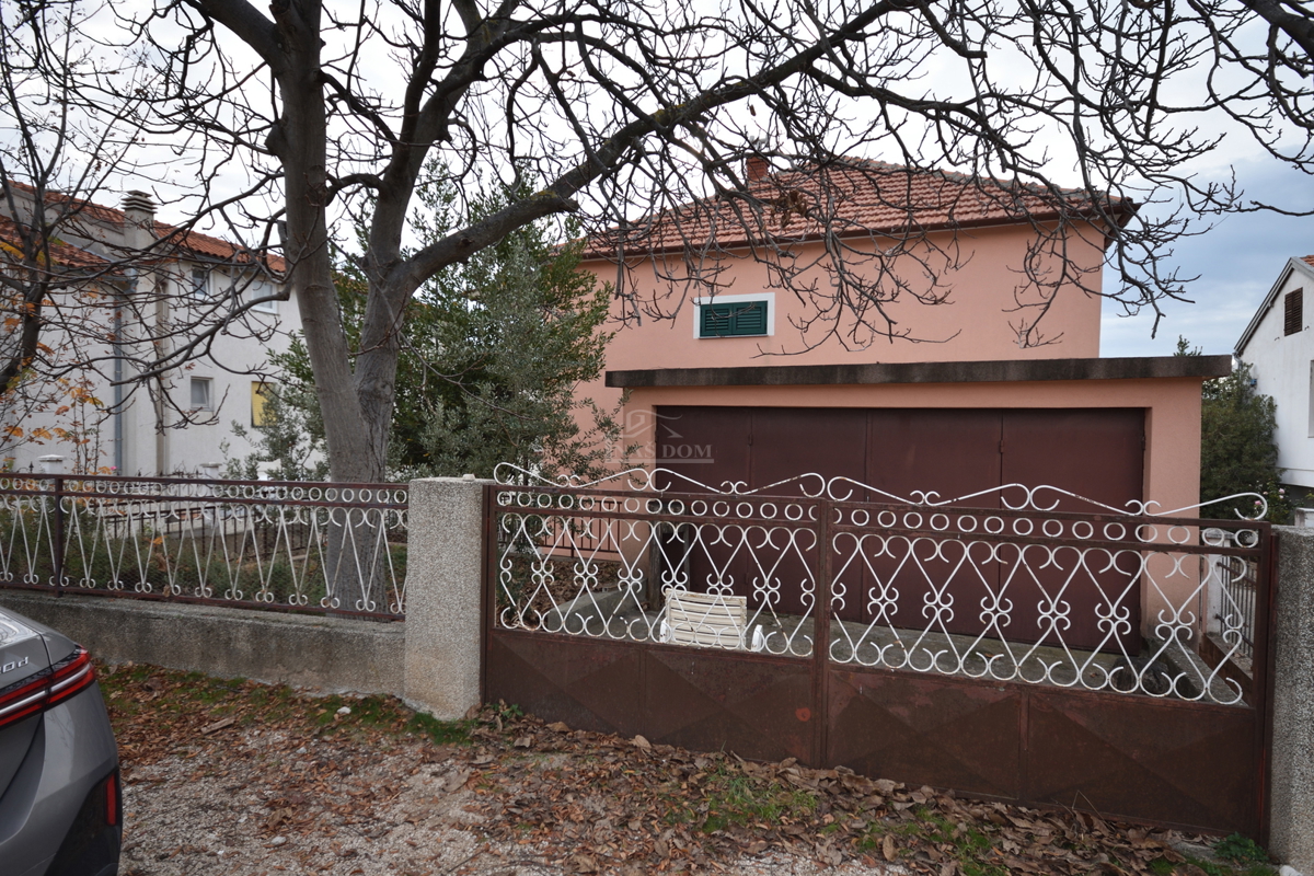 House For sale - ŠIBENSKO-KNINSKA VODICE