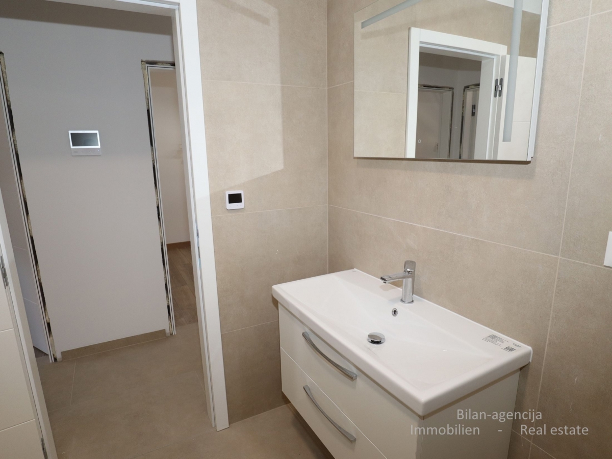 Flat For sale - ŠIBENSKO-KNINSKA VODICE