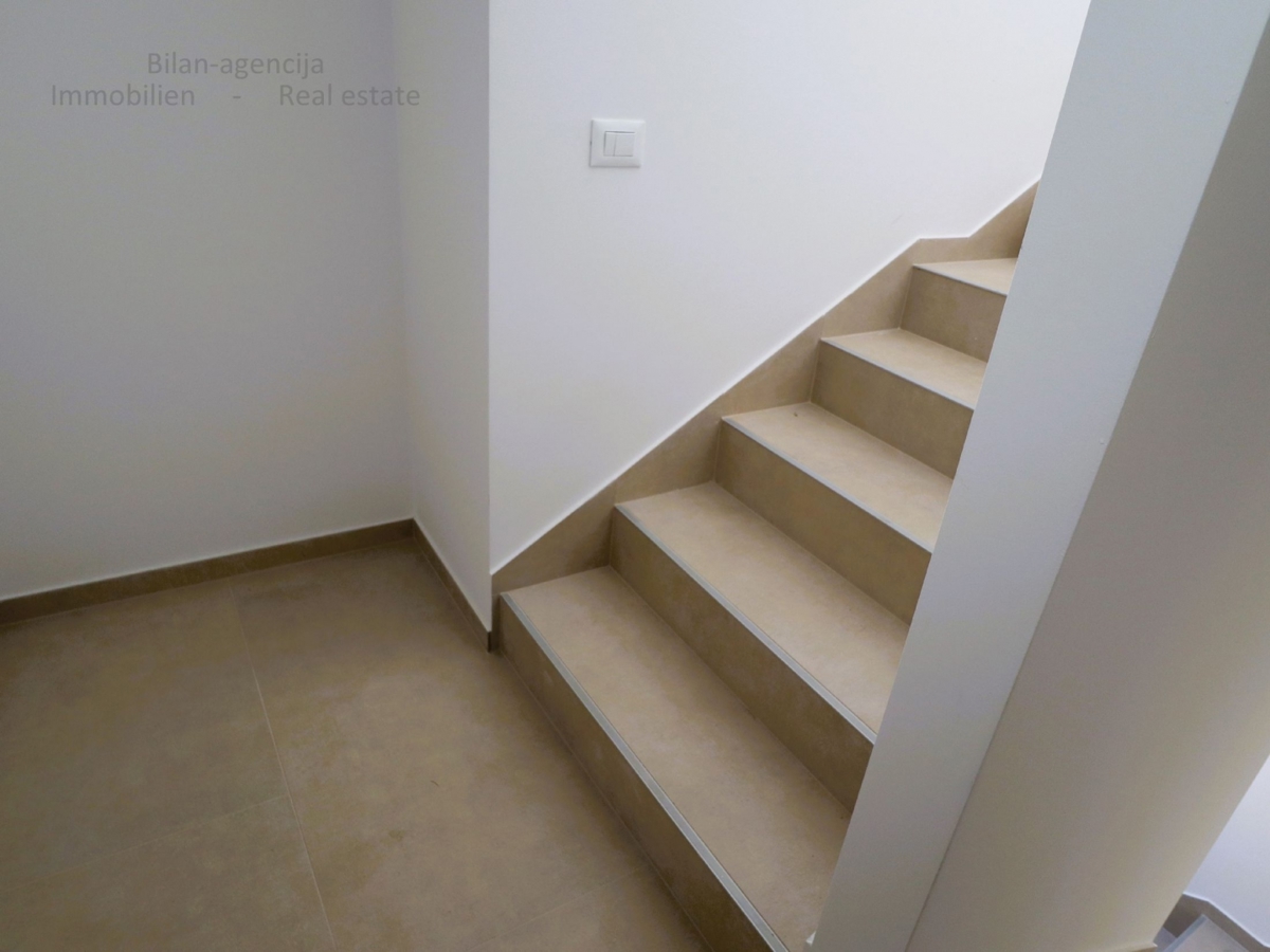 Flat For sale - ŠIBENSKO-KNINSKA VODICE