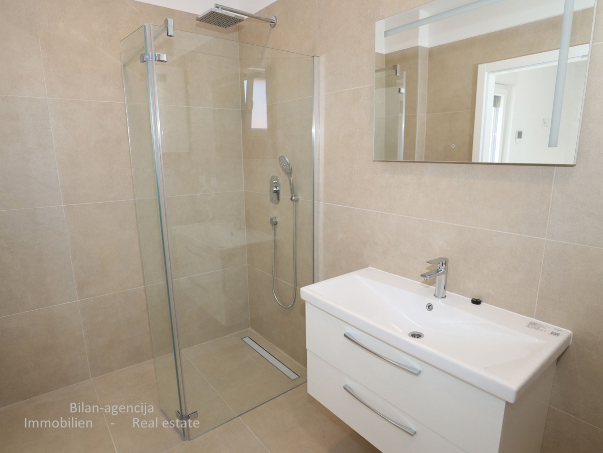 Flat For sale - ŠIBENSKO-KNINSKA VODICE