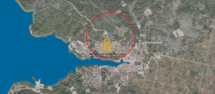 Land for sale 8916 m² – Stari Grad