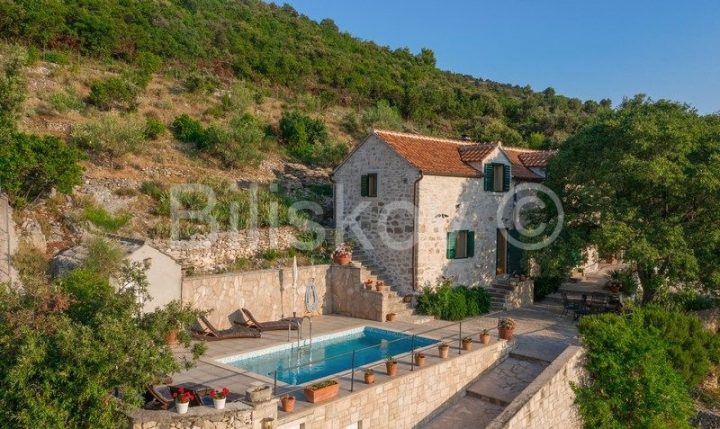 Casa in vendita 130 m² – Brač