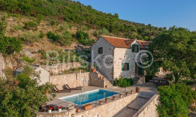 House For sale - Splitsko-dalmatinska Brač - foto 1/15