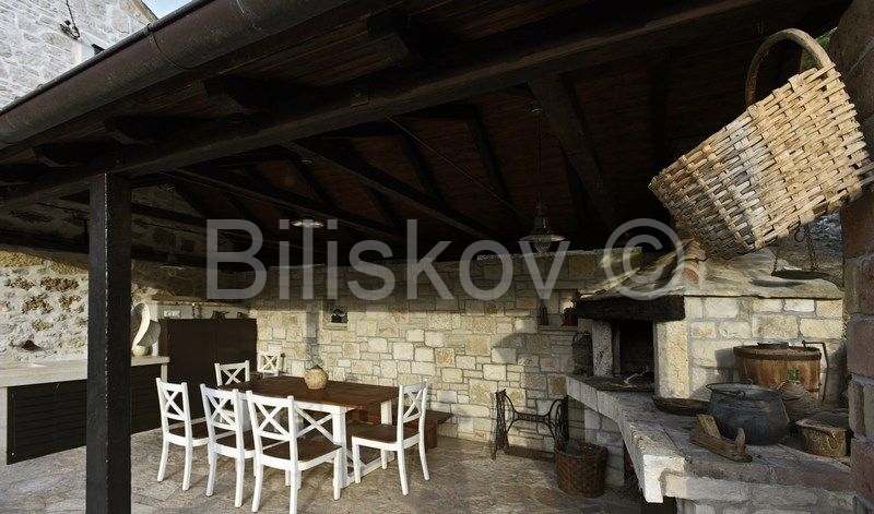 House For sale - SPLITSKO-DALMATINSKA BRAČ