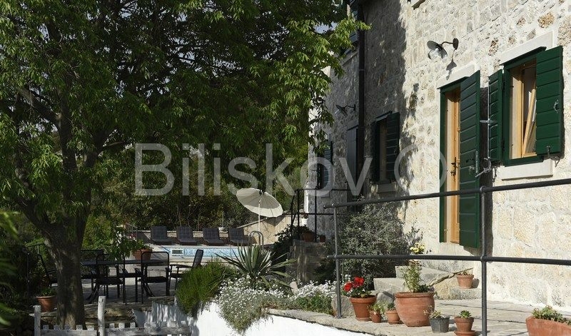 House For sale - SPLITSKO-DALMATINSKA BRAČ