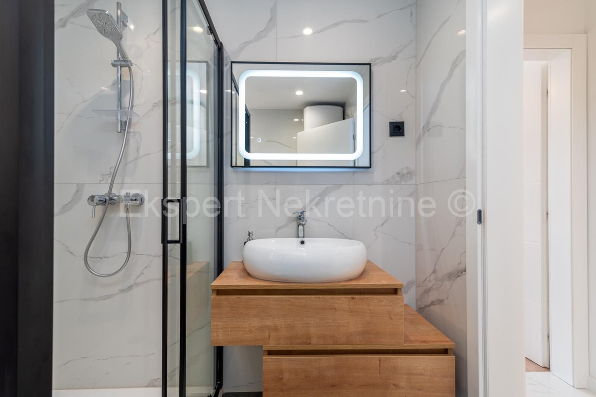 Apartma Na predaj - SPLITSKO-DALMATINSKA ČIOVO