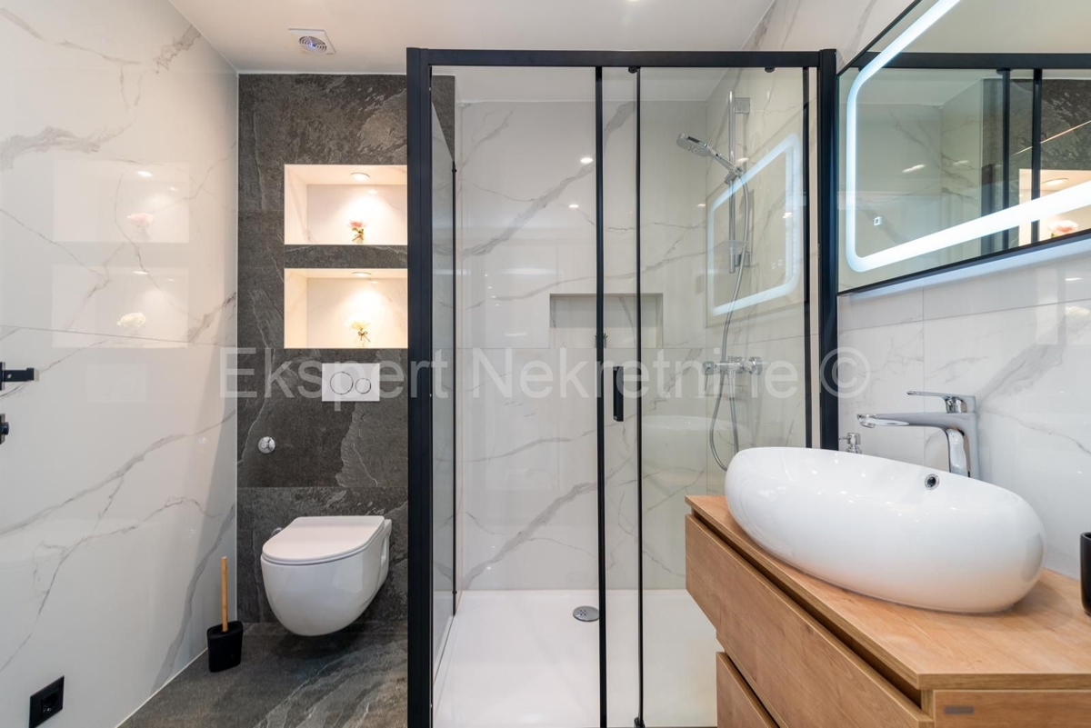 Apartma Na predaj - SPLITSKO-DALMATINSKA ČIOVO