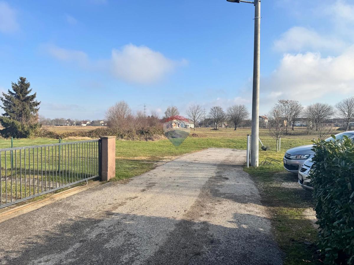 Zemljište Na prodaju - GRAD ZAGREB ZAGREB