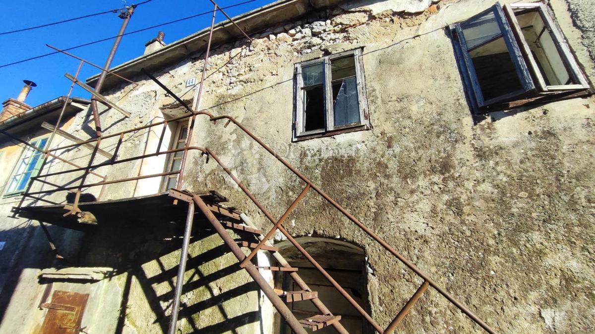 Kuća Na prodaju - PRIMORSKO-GORANSKA JELENJE