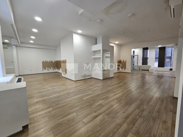 Business premises for rent 520 m² – Rijeka