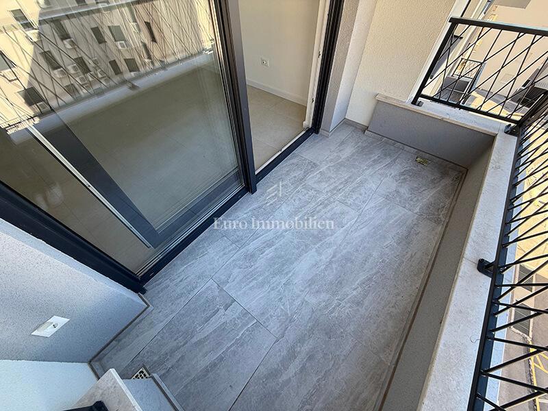 Apartment Zu verkaufen - SPLITSKO-DALMATINSKA MAKARSKA
