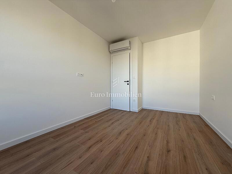 Apartment Zu verkaufen - SPLITSKO-DALMATINSKA MAKARSKA