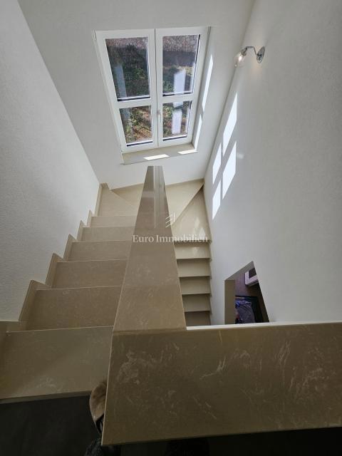 House For sale - PRIMORSKO-GORANSKA MALI LOŠINJ