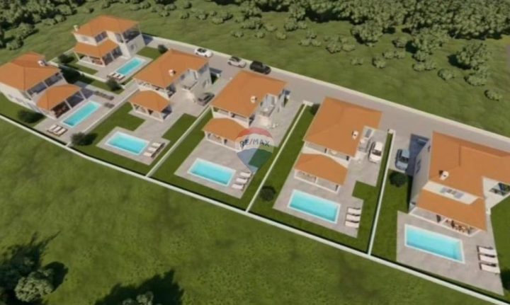 Terreno in vendita 12860 m² – Pazin