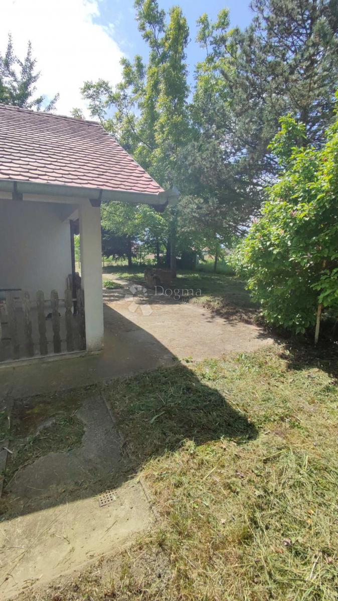 Kuća Na prodaju - OSJEČKO-BARANJSKA VALPOVO