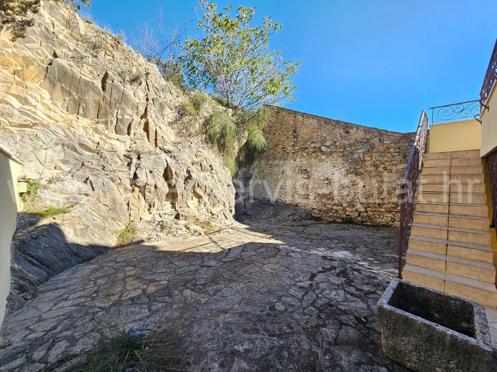 Kuća Na prodaju - ŠIBENSKO-KNINSKA SKRADIN