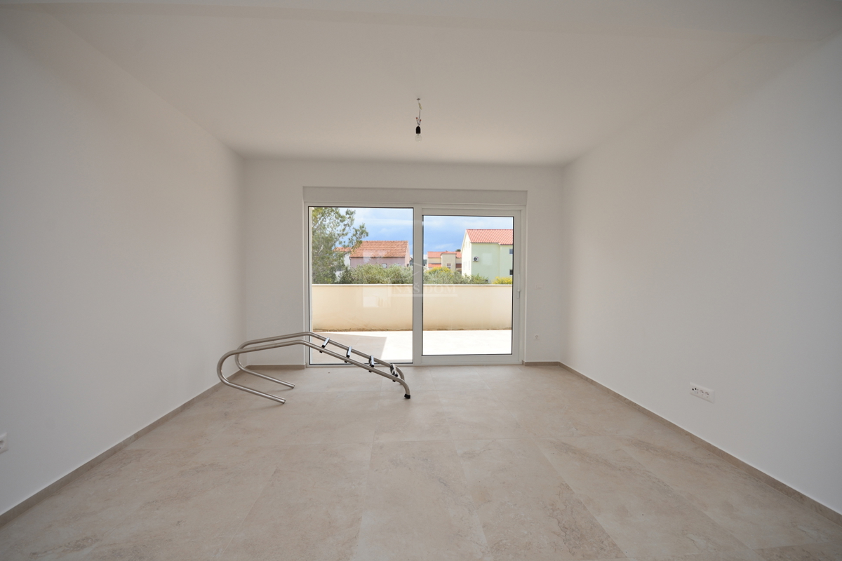 House For sale - ŠIBENSKO-KNINSKA VODICE