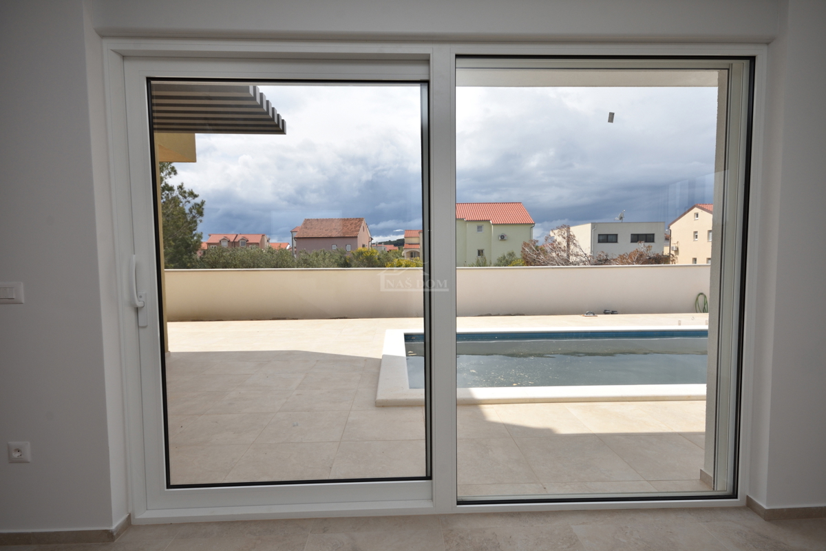House For sale - ŠIBENSKO-KNINSKA VODICE