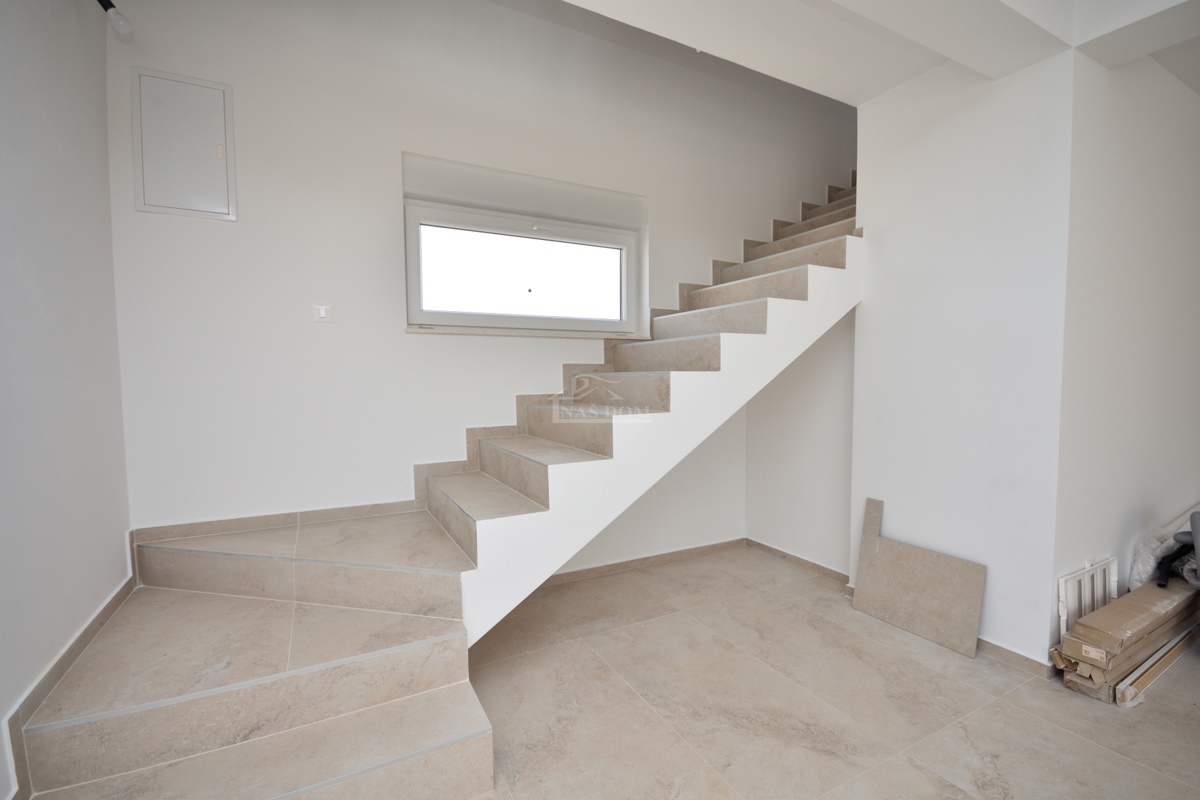 House For sale - ŠIBENSKO-KNINSKA VODICE