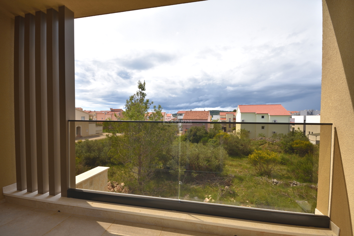 House For sale - ŠIBENSKO-KNINSKA VODICE