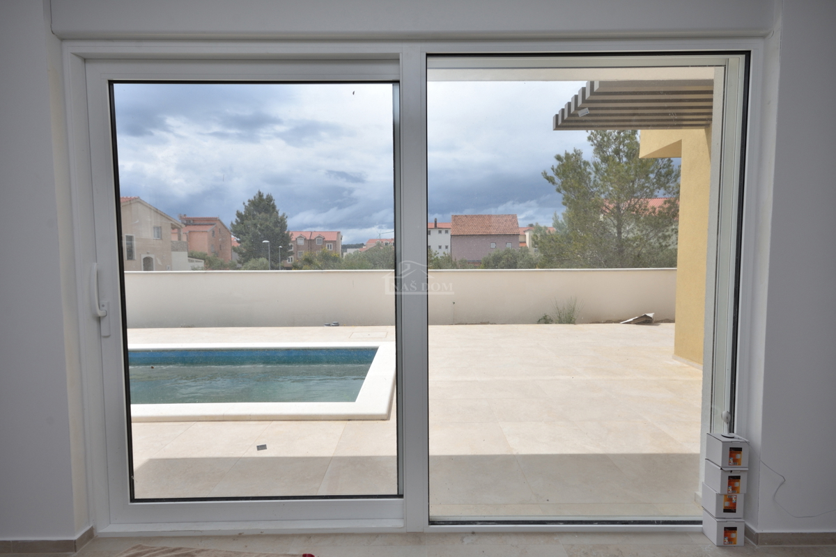 House For sale - ŠIBENSKO-KNINSKA VODICE