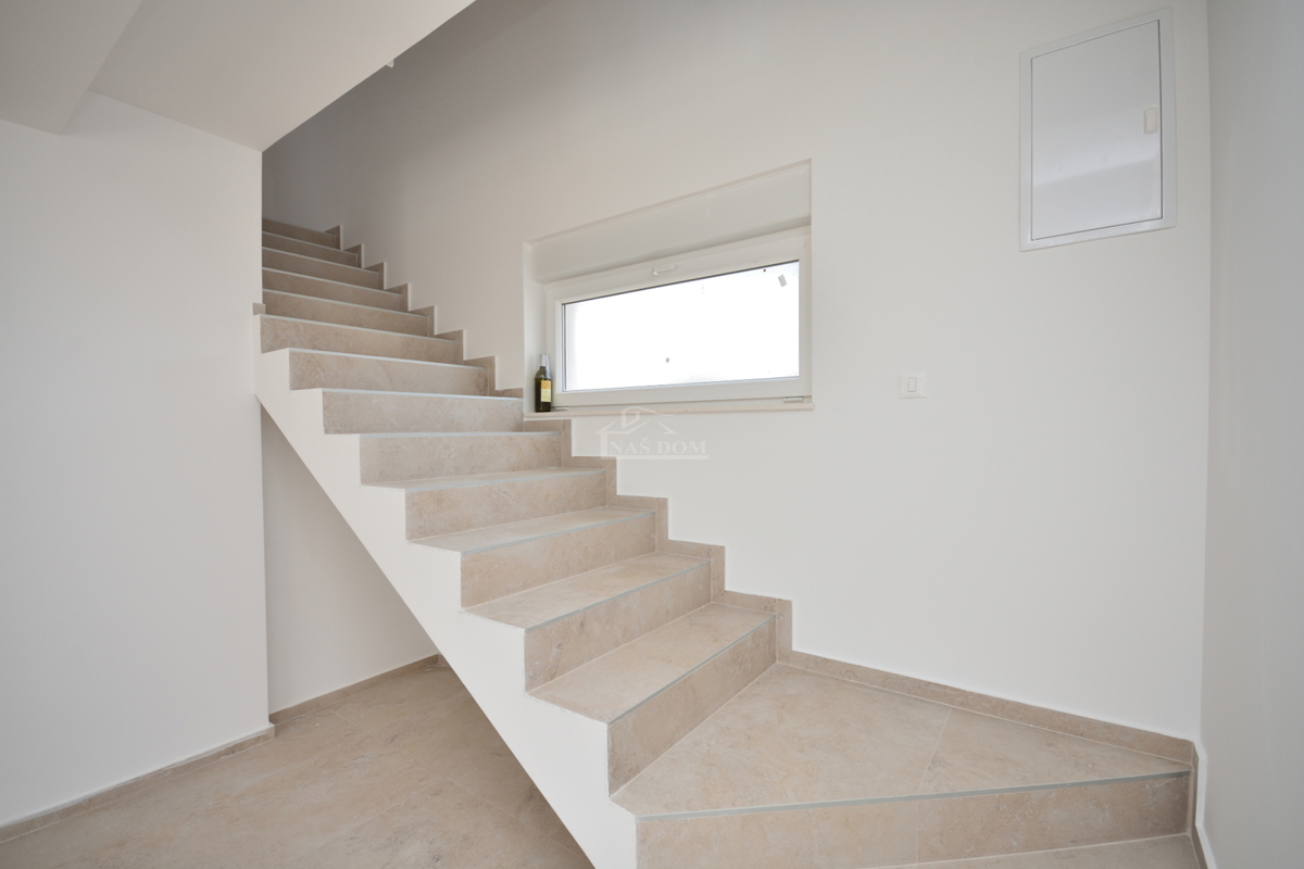 House For sale - ŠIBENSKO-KNINSKA VODICE