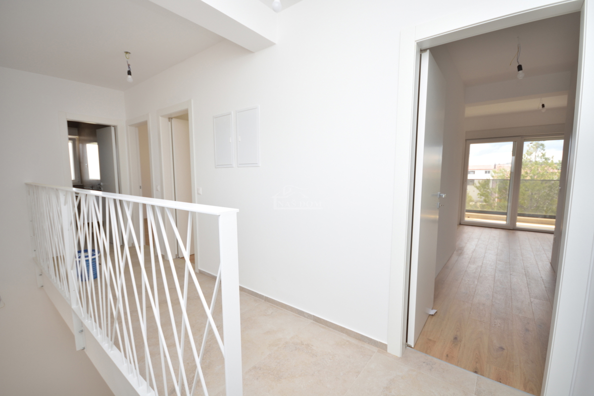 House For sale - ŠIBENSKO-KNINSKA VODICE