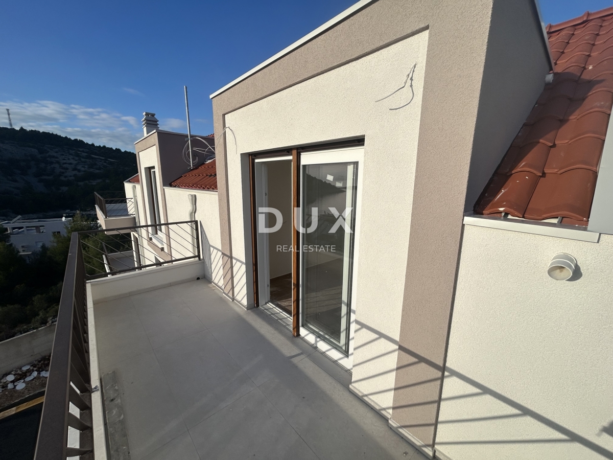 Flat For sale - ŠIBENSKO-KNINSKA ROGOZNICA