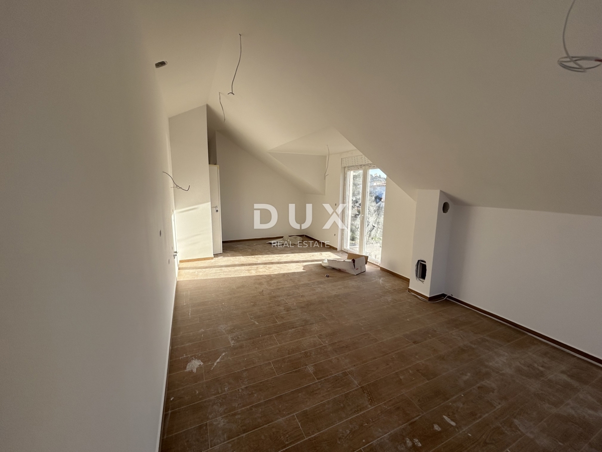 Flat For sale - ŠIBENSKO-KNINSKA ROGOZNICA