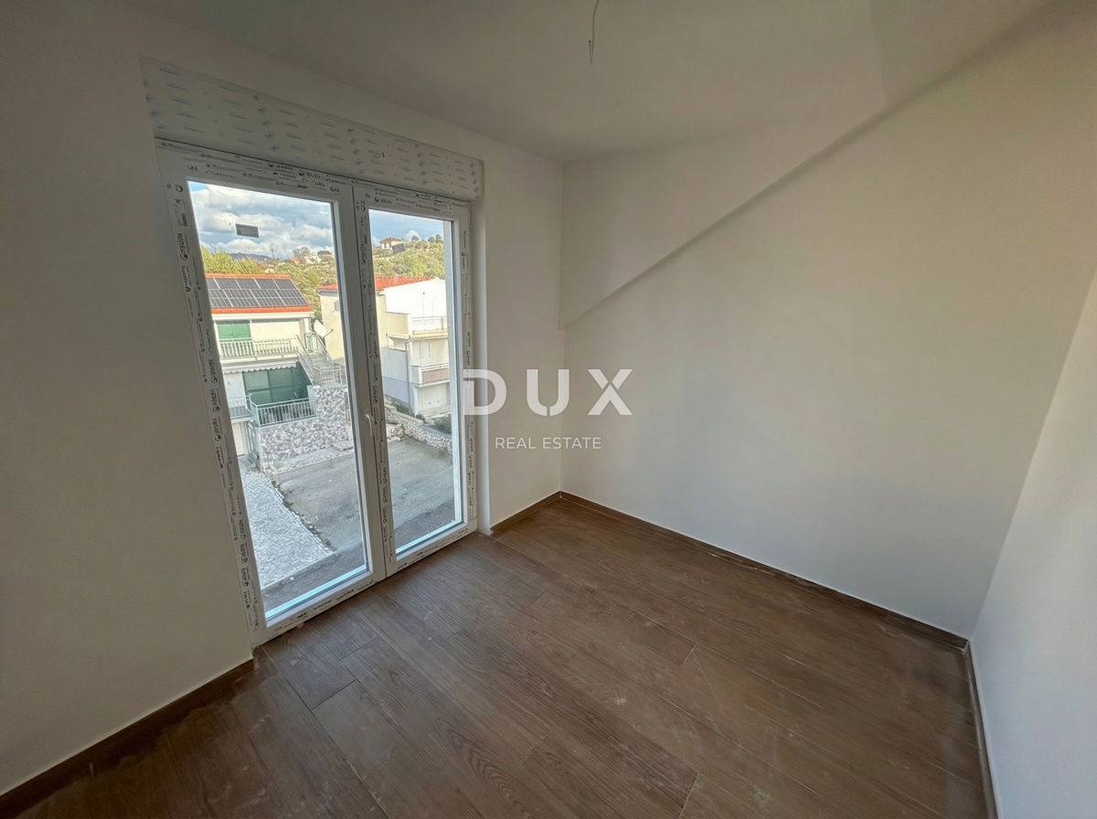 Flat For sale - ŠIBENSKO-KNINSKA ROGOZNICA