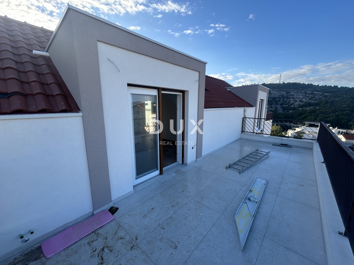 Flat For sale - ŠIBENSKO-KNINSKA ROGOZNICA