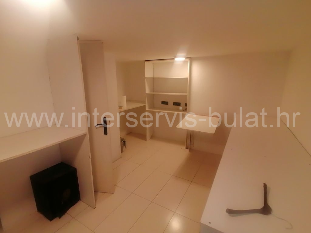 Commerciale Da affittare - ŠIBENSKO-KNINSKA ŠIBENIK