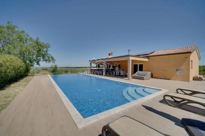 House For sale - Istarska Novigrad - foto 2/19