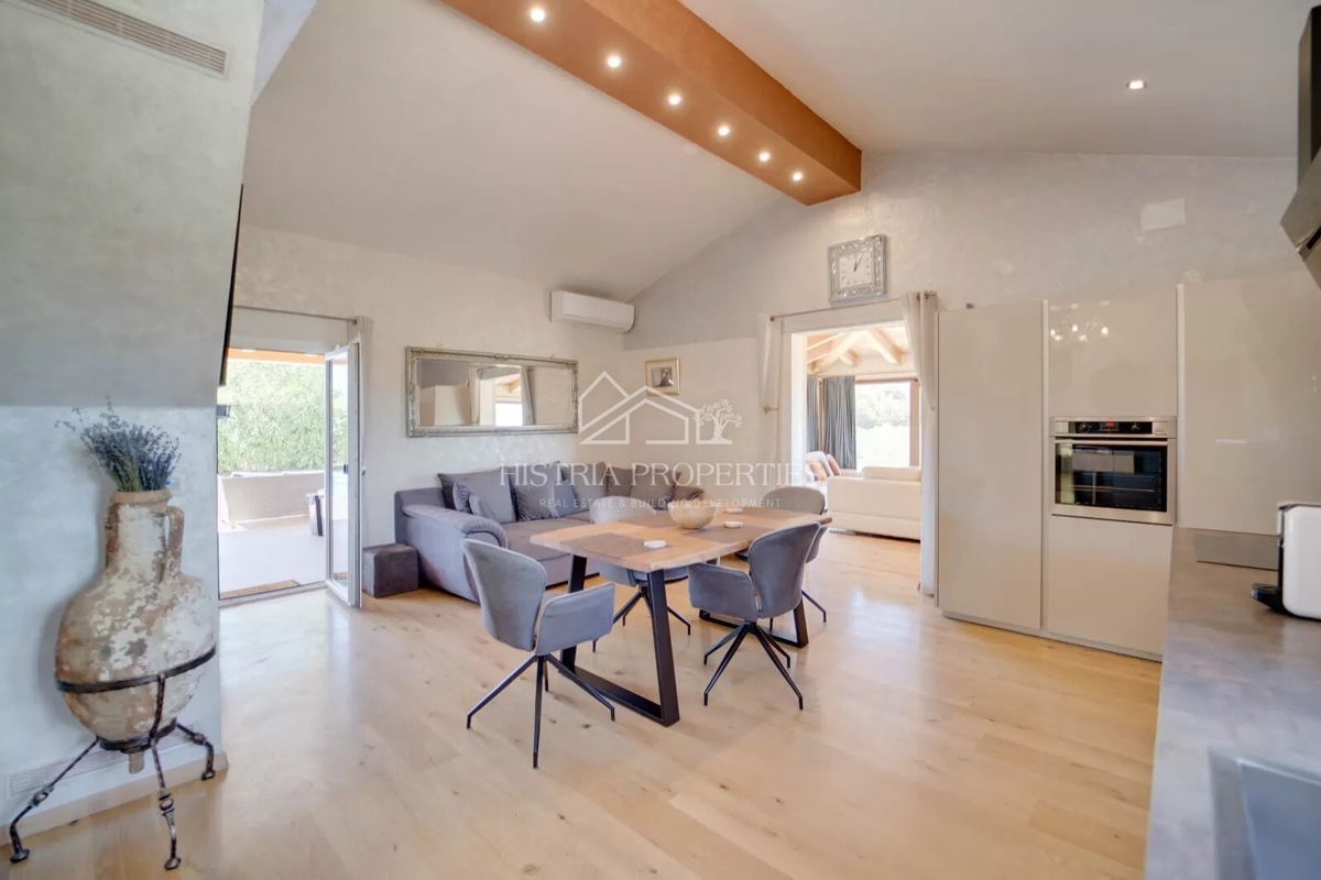 House For sale - ISTARSKA NOVIGRAD
