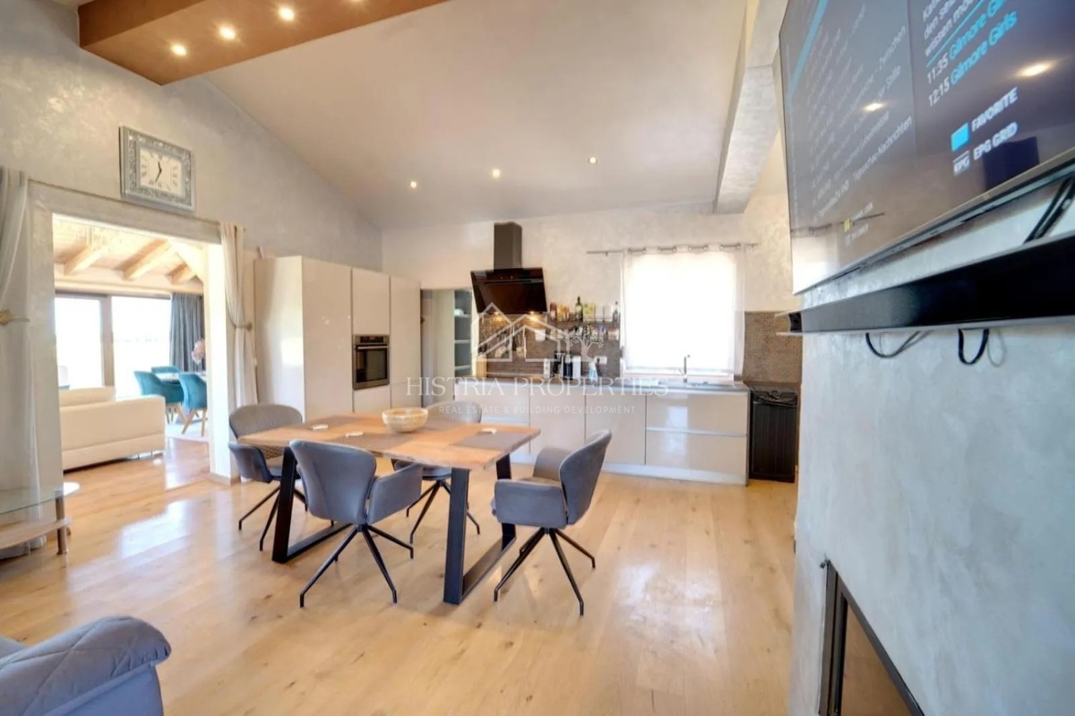House For sale - ISTARSKA NOVIGRAD