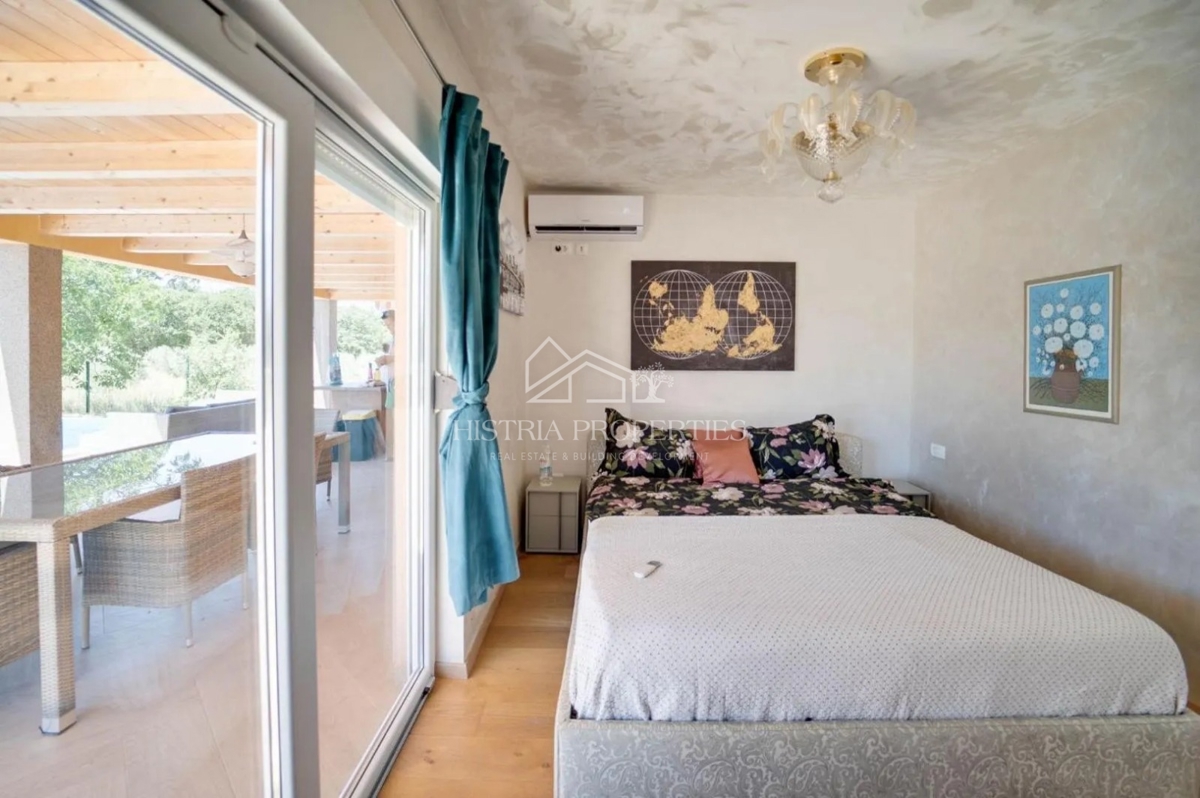 House For sale - ISTARSKA NOVIGRAD