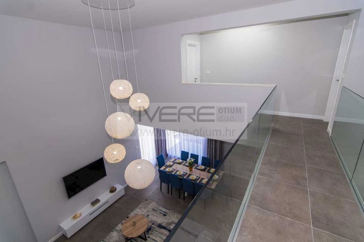 Haus Zu verkaufen - SPLITSKO-DALMATINSKA KAŠTELA