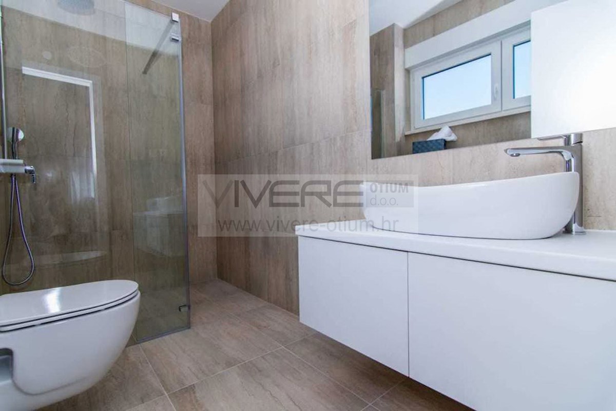 Haus Zu verkaufen - SPLITSKO-DALMATINSKA KAŠTELA