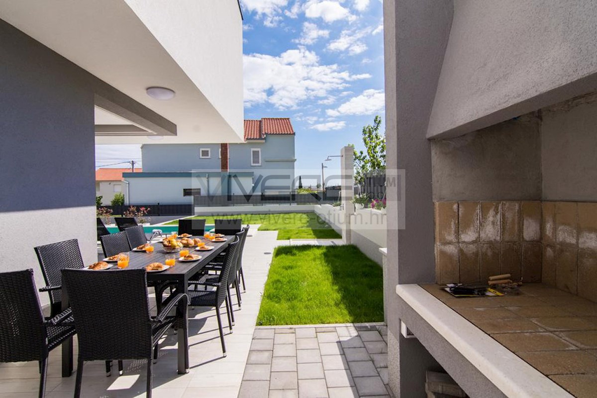 Haus Zu verkaufen - SPLITSKO-DALMATINSKA KAŠTELA