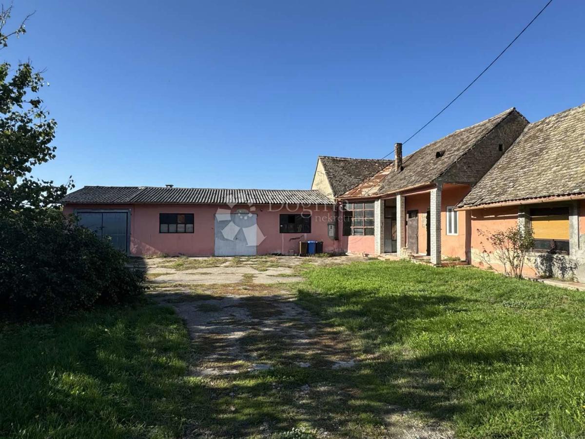 Kuća Na prodaju - OSJEČKO-BARANJSKA BELI MANASTIR
