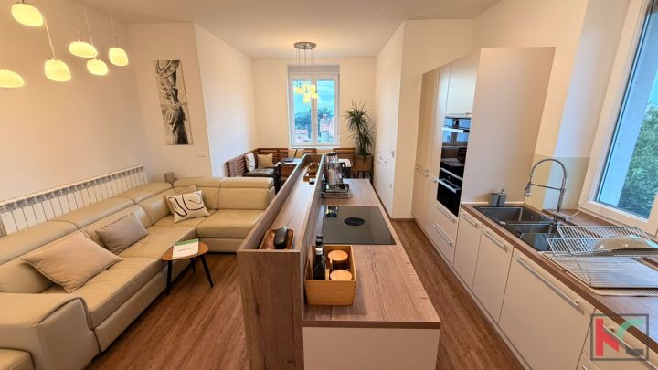 Flat for sale 130 m² – Pula